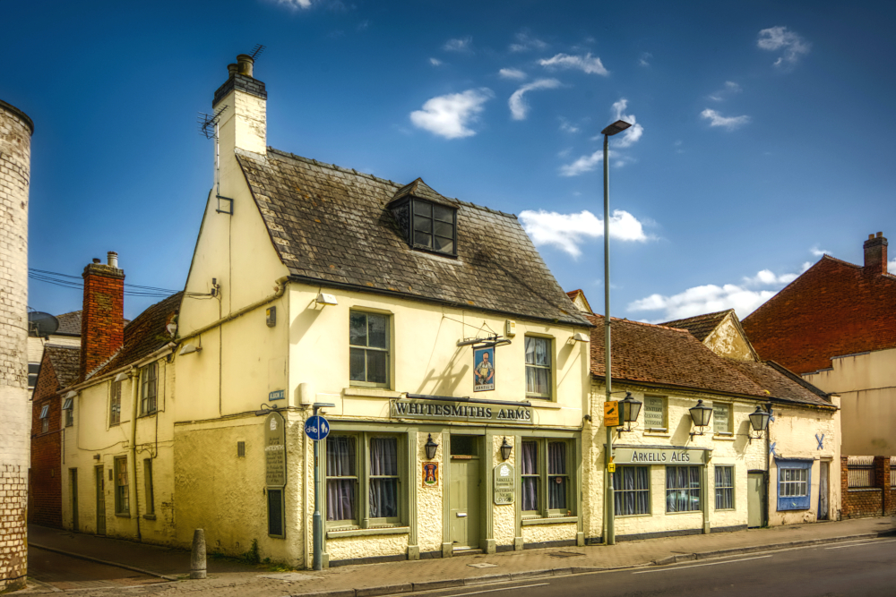 Whitesmiths Arms on lower Southgate Street, rare survivor of the razing of the suburbs