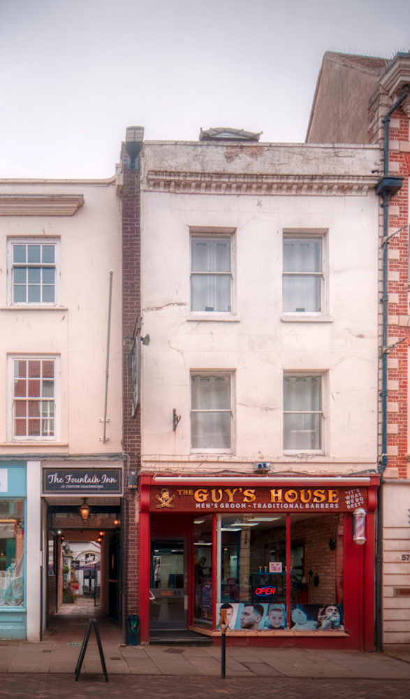 15th century No. 55 Westgate Street and, to its left, the passage off Westgate Street leading to the Fountain Inn.